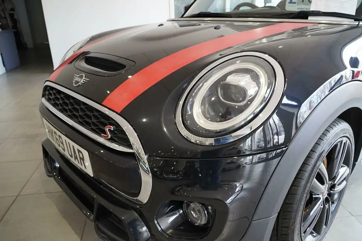 2019-mini-cooper-20-cooper-s-sport-189bhp-convertible-2d-big-41