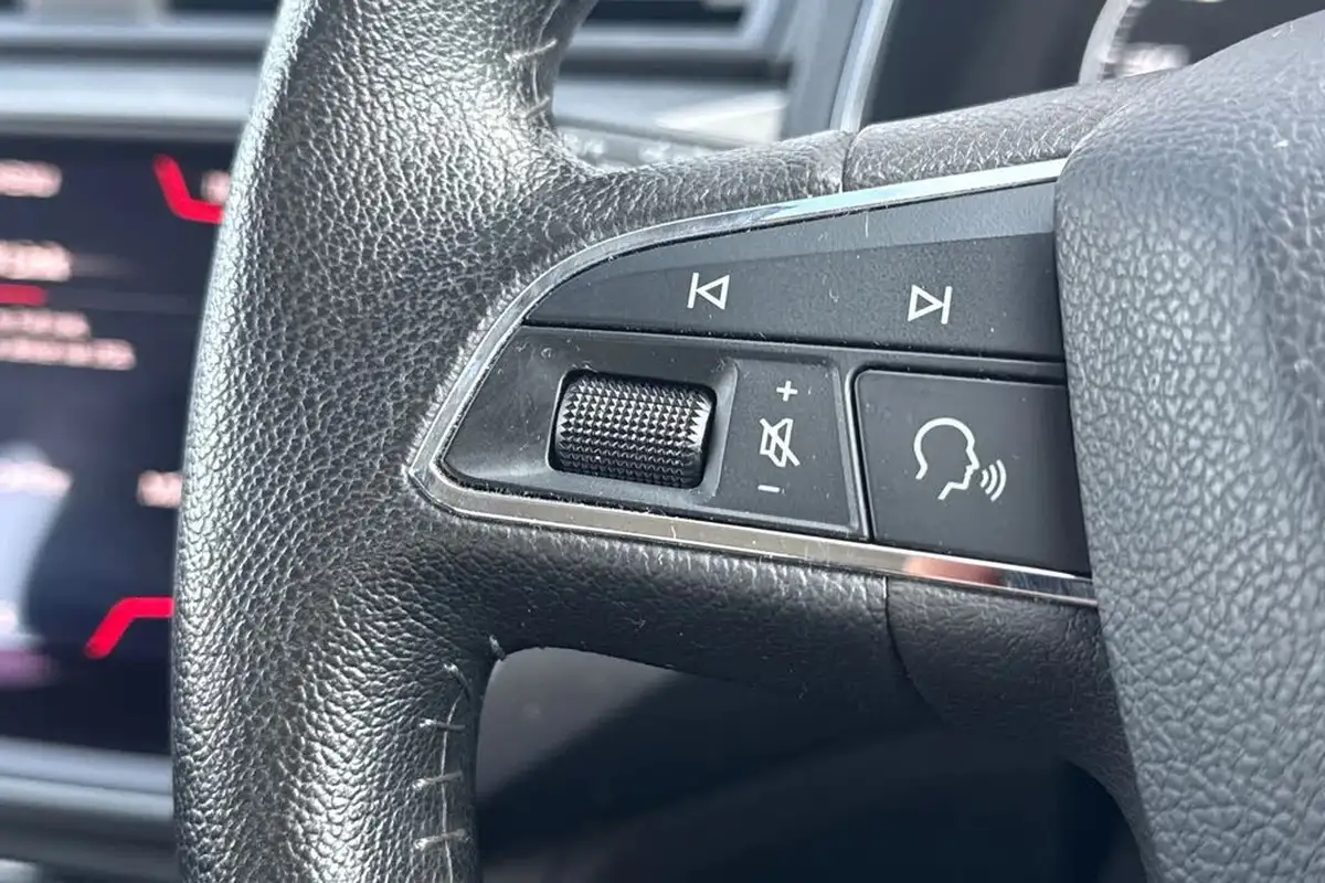 2018-seat-ibiza-10-mpi-se-technology-big-25