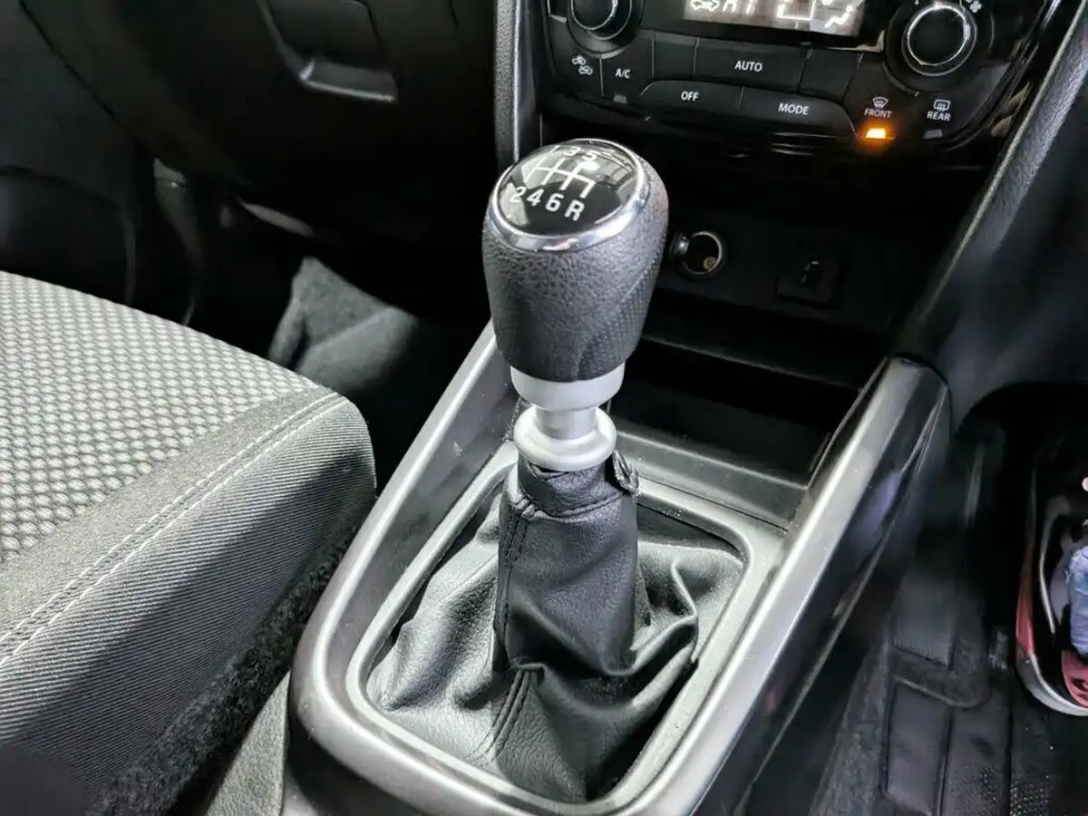 2020-suzuki-vitara-14-boosterjet-sz-t-140ps-big-11