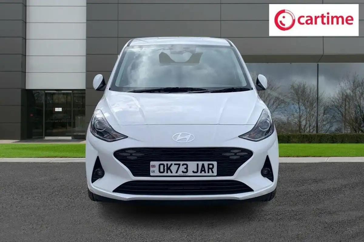 2023-hyundai-i10-12-premium-big-4