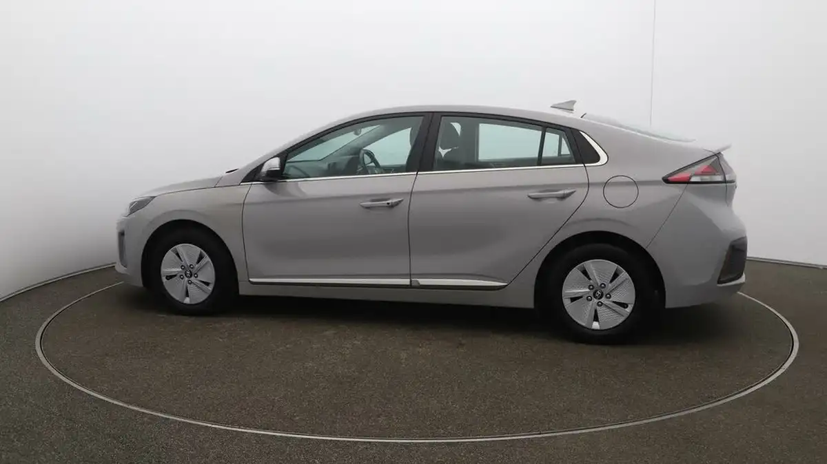 2021-hyundai-ioniq-16-gdi-premium-hybrid-big-56
