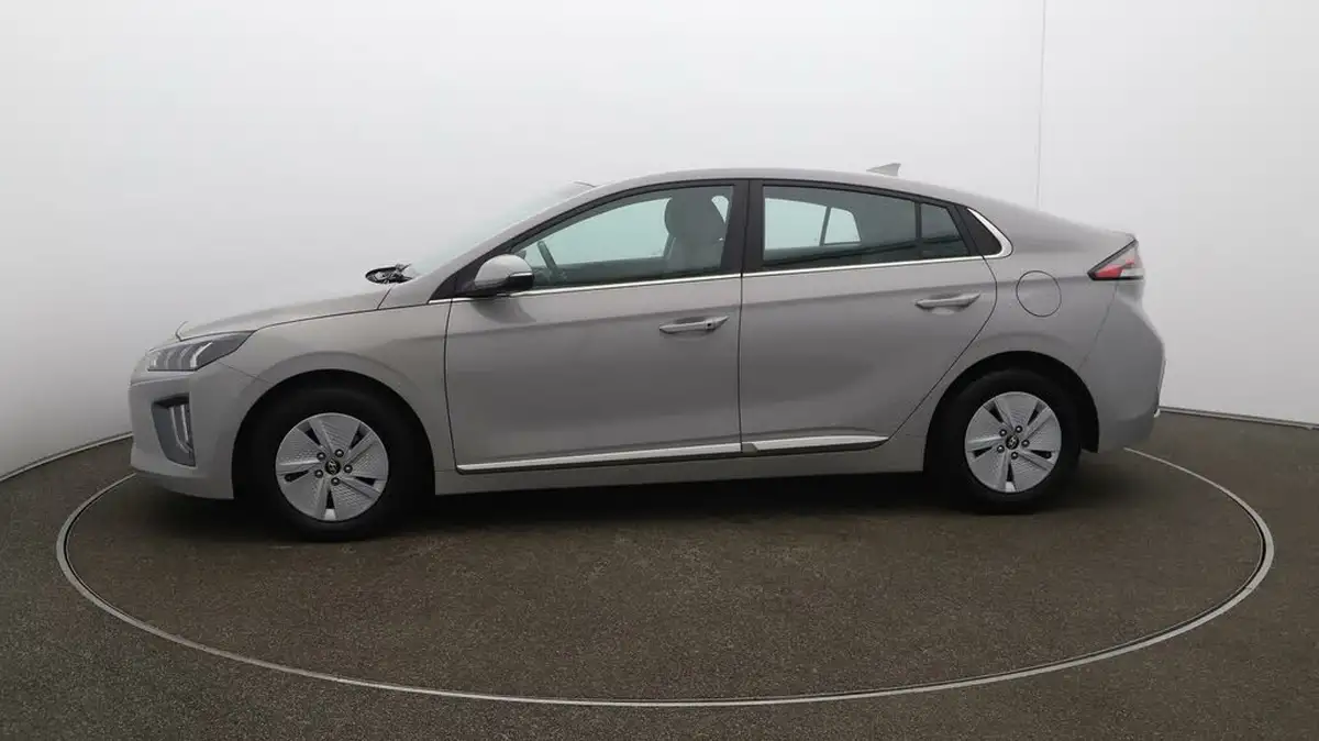 2021-hyundai-ioniq-16-gdi-premium-hybrid-big-4