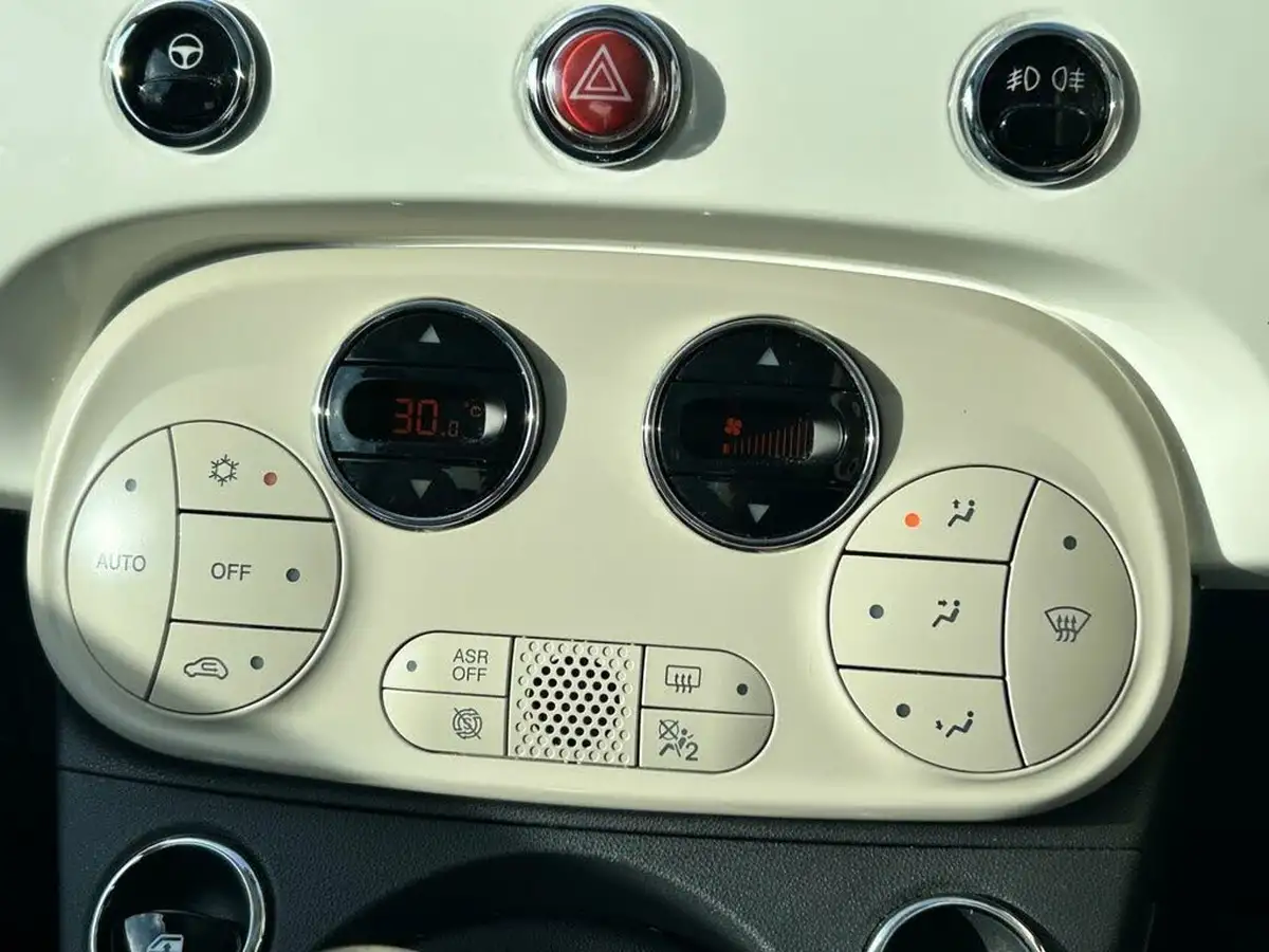 2015-fiat-500-12-lounge-ss-big-15