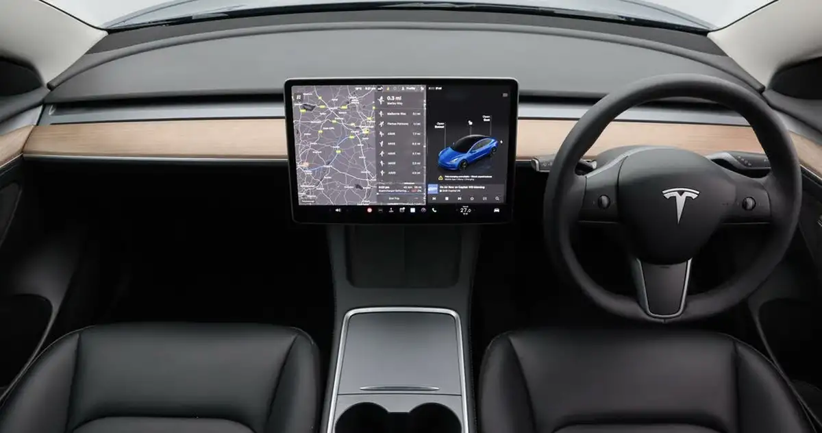 2022-tesla-model-3-e-rwd-big-13