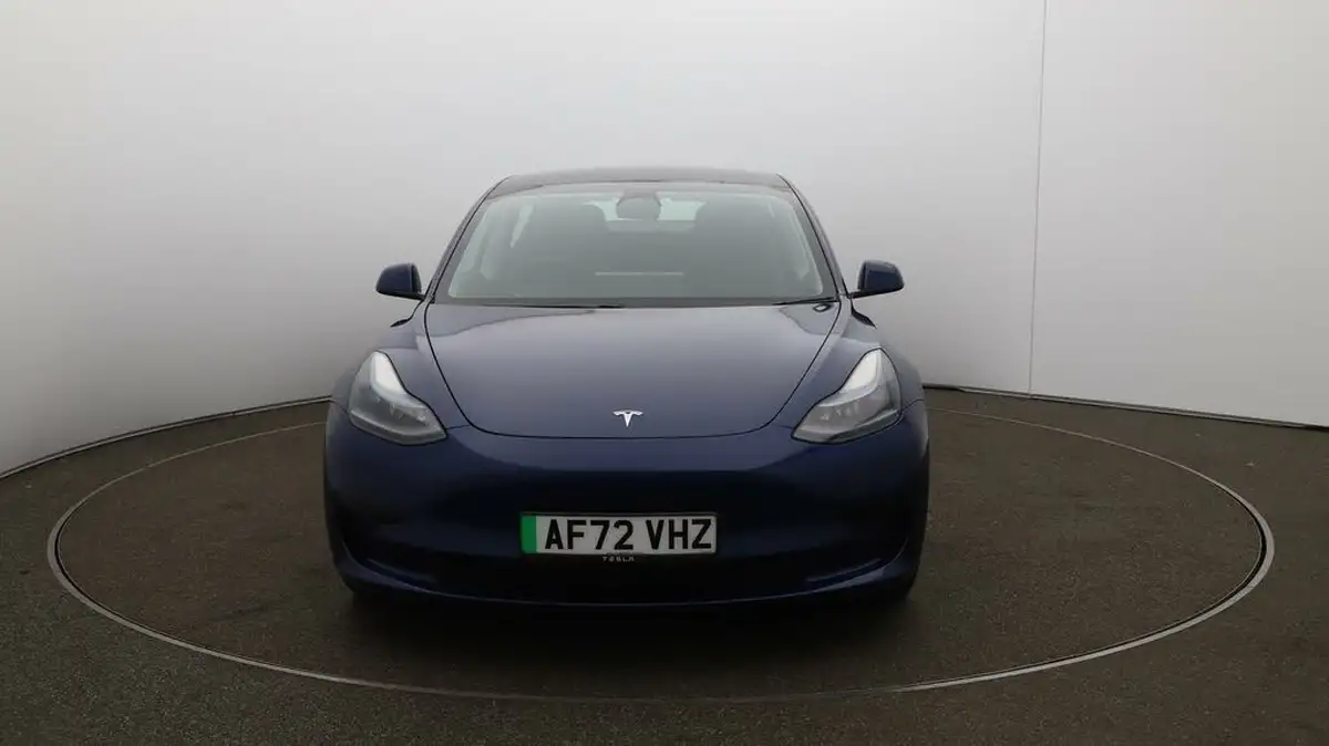2022-tesla-model-3-e-rwd-big-31