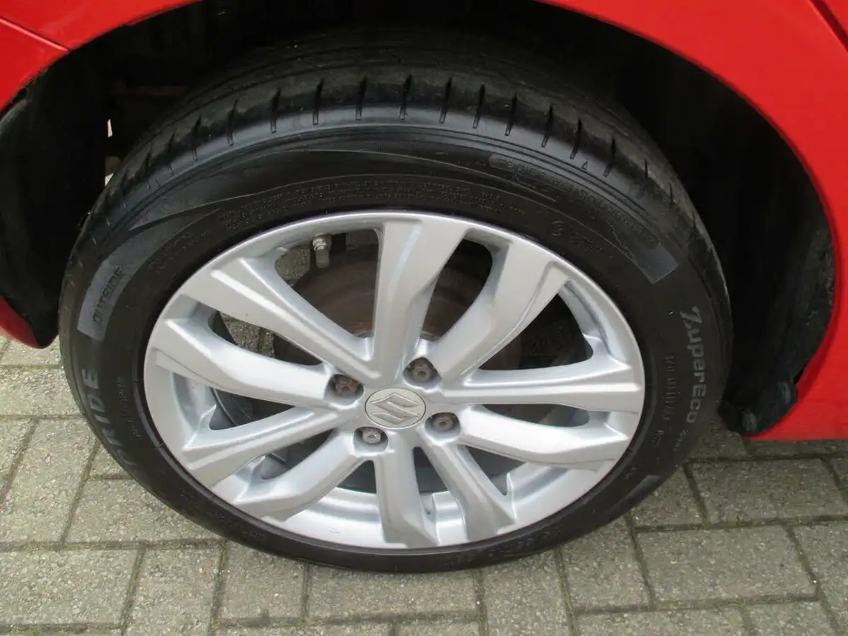 2016-suzuki-swift-12-sz3-5d-big-44