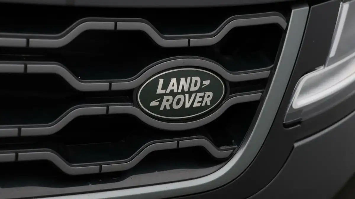 2021-land-rover-range-rover-evoque-15-p300e-r-dynamic-s-big-23