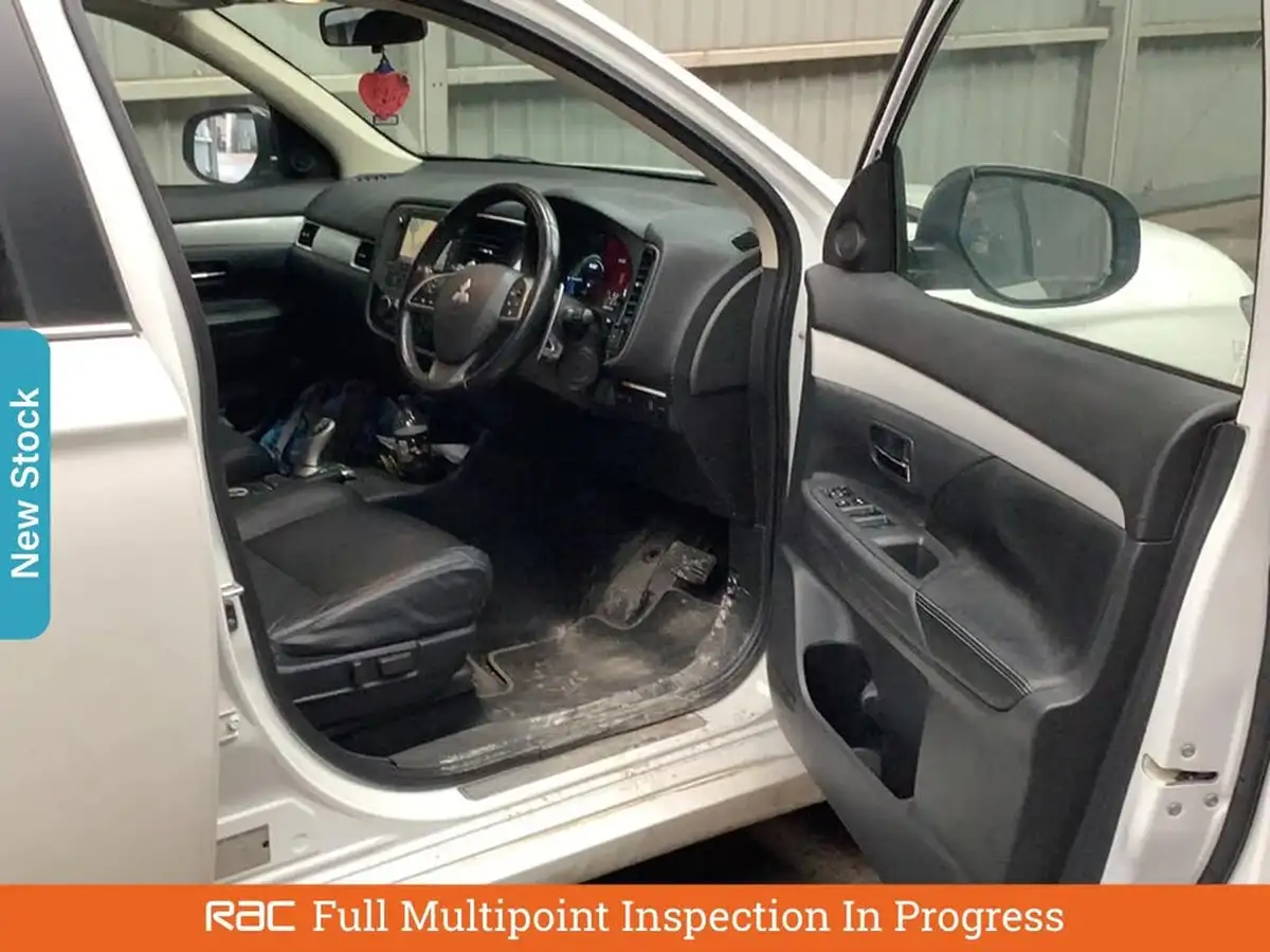 2015-mitsubishi-outlander-20-gx4hs-big-2