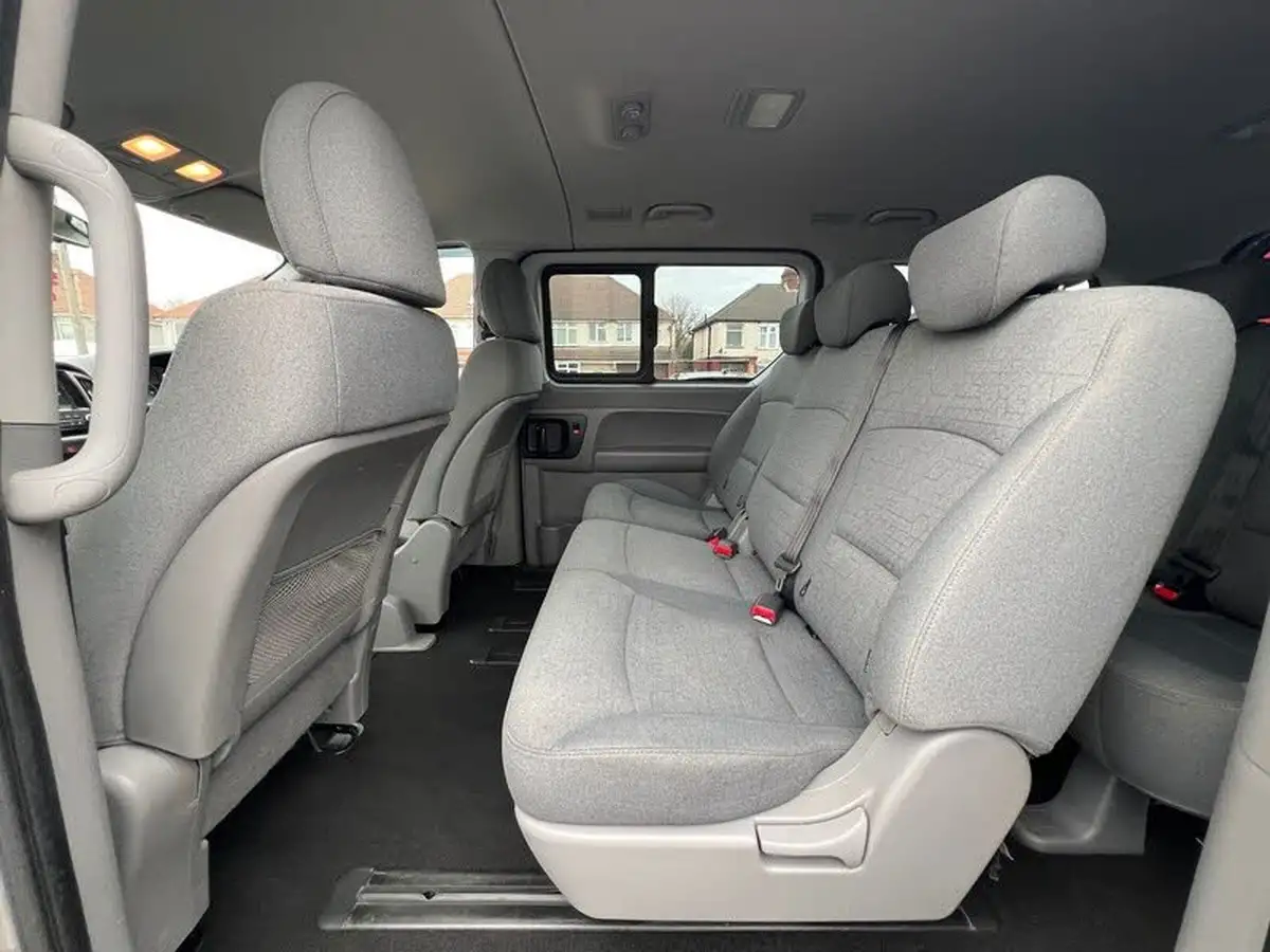 2018-hyundai-i800-25crdi-se-nav-170ps-auto-big-31