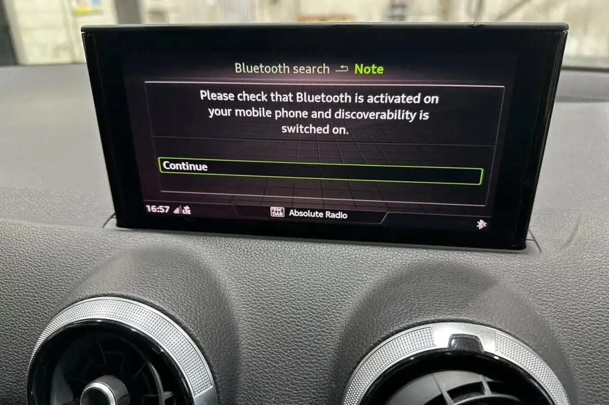 2021-audi-q2-10-30-tfsi-s-line-big-23