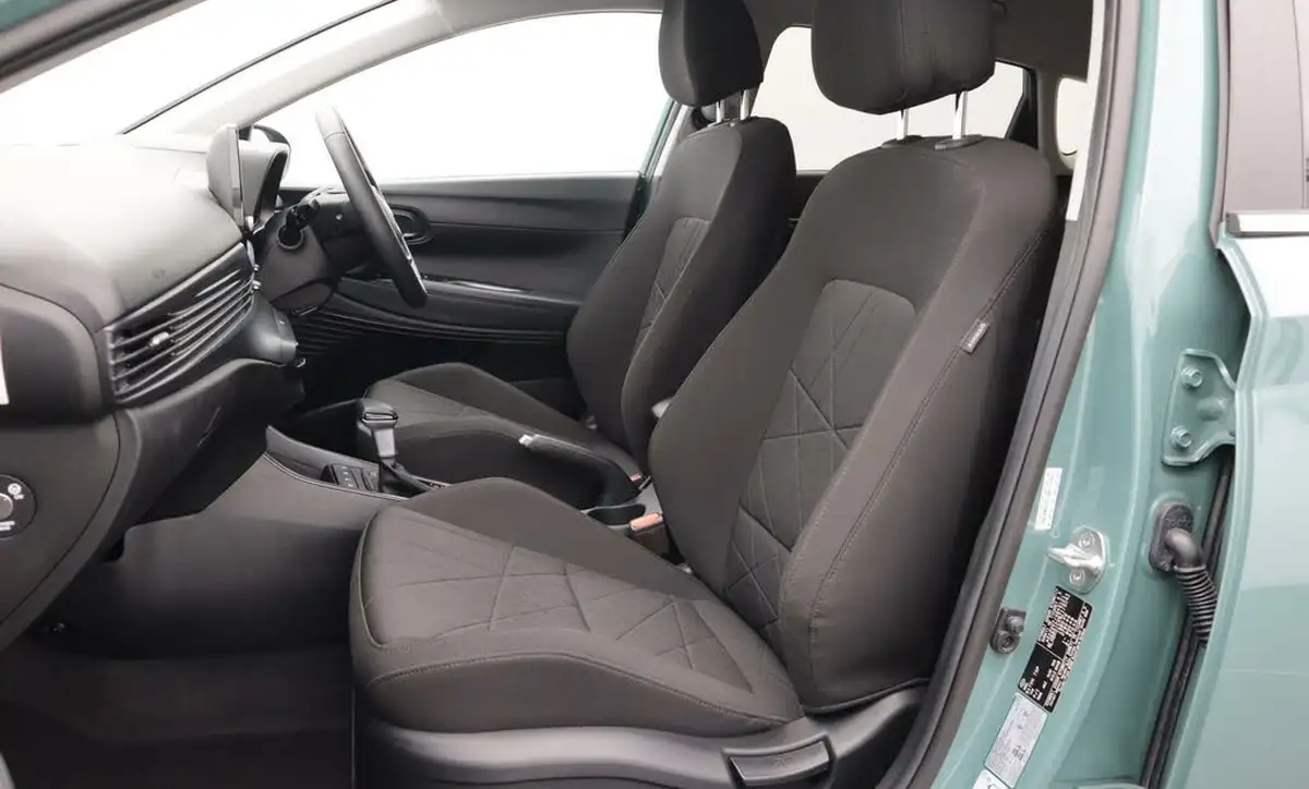 2022-hyundai-bayon-10-t-gdi-premium-100ps-dct-big-14