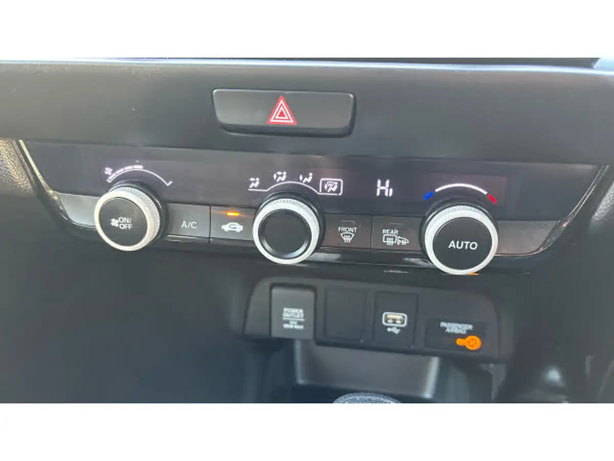 2022-honda-jazz-15-i-mmd-se-109ps-big-22