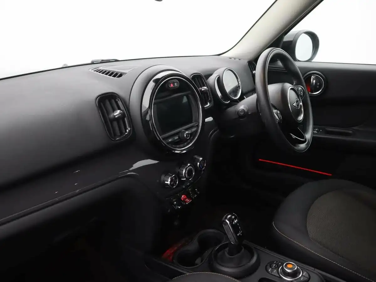 2020-mini-countryman-15-cooper-classic-auto-big-8
