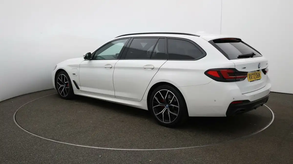 2022-bmw-5-series-20-530e-xdrive-m-sport-touring-5d-big-63