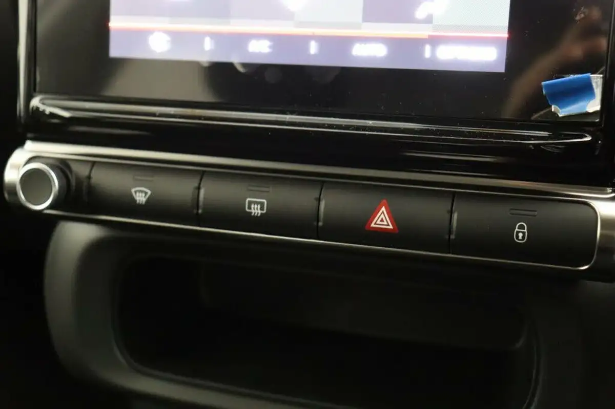 2023-citroen-c3-12-puretech-plus-110ps-eat6-big-22