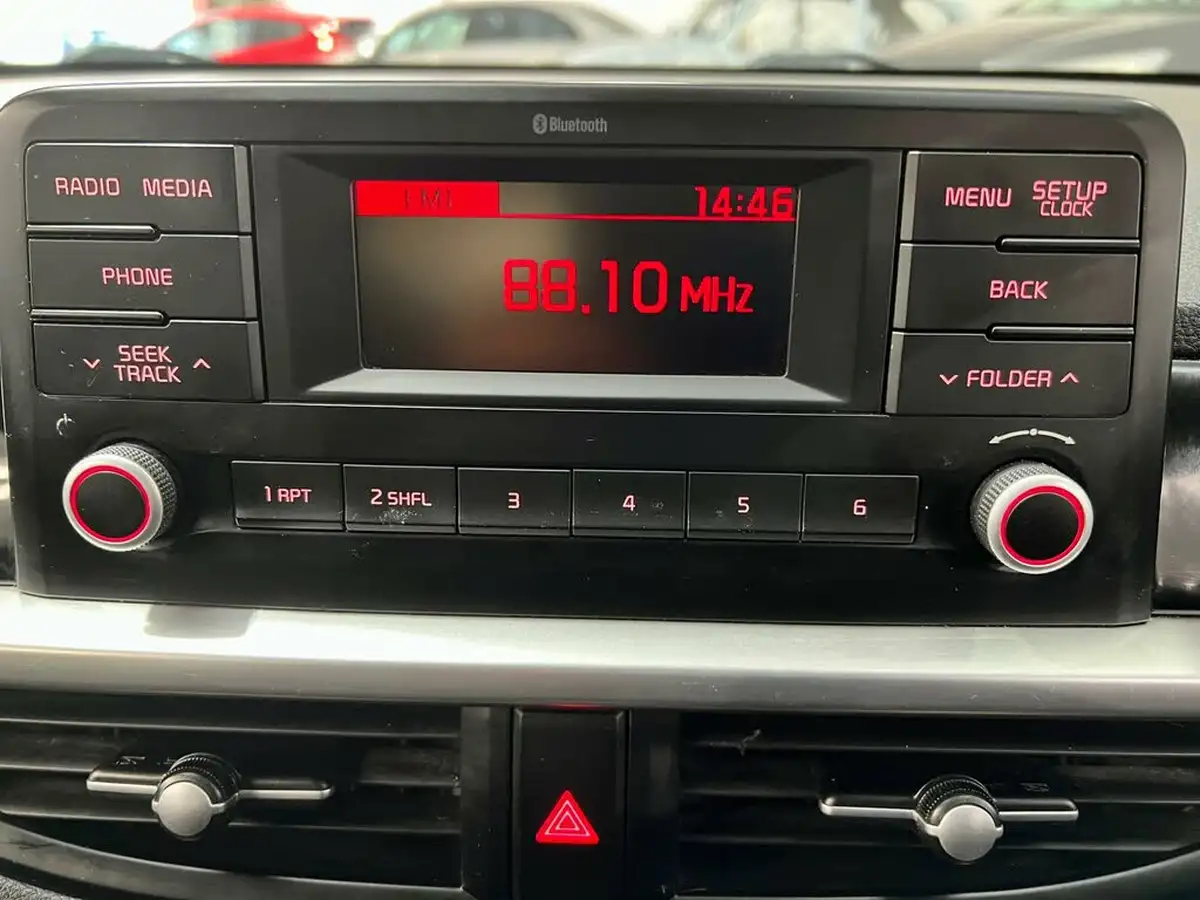 2019-kia-picanto-10-2-big-20