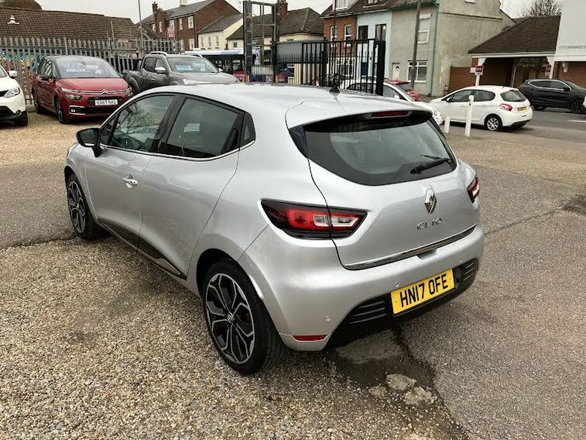 2017-renault-clio-12-tce-dynamique-s-nav-edc-auto-big-2