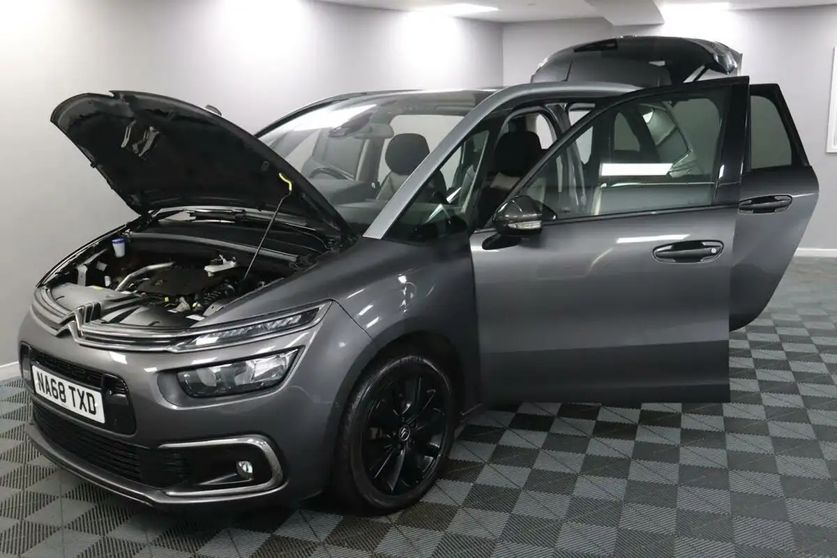 2018-citroen-grand-c4-spacetourer-15bluehdi-flair-eat8-big-12