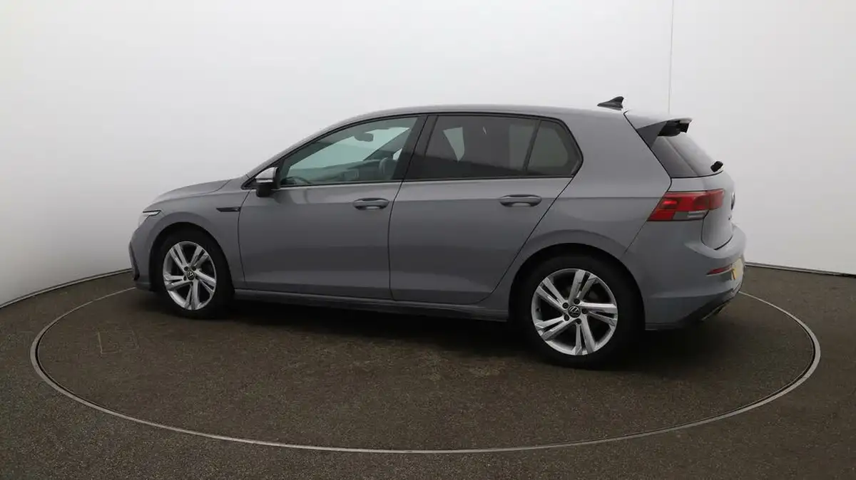 2021-volkswagen-golf-15-tsi-r-line-150ps-hatchback-big-47