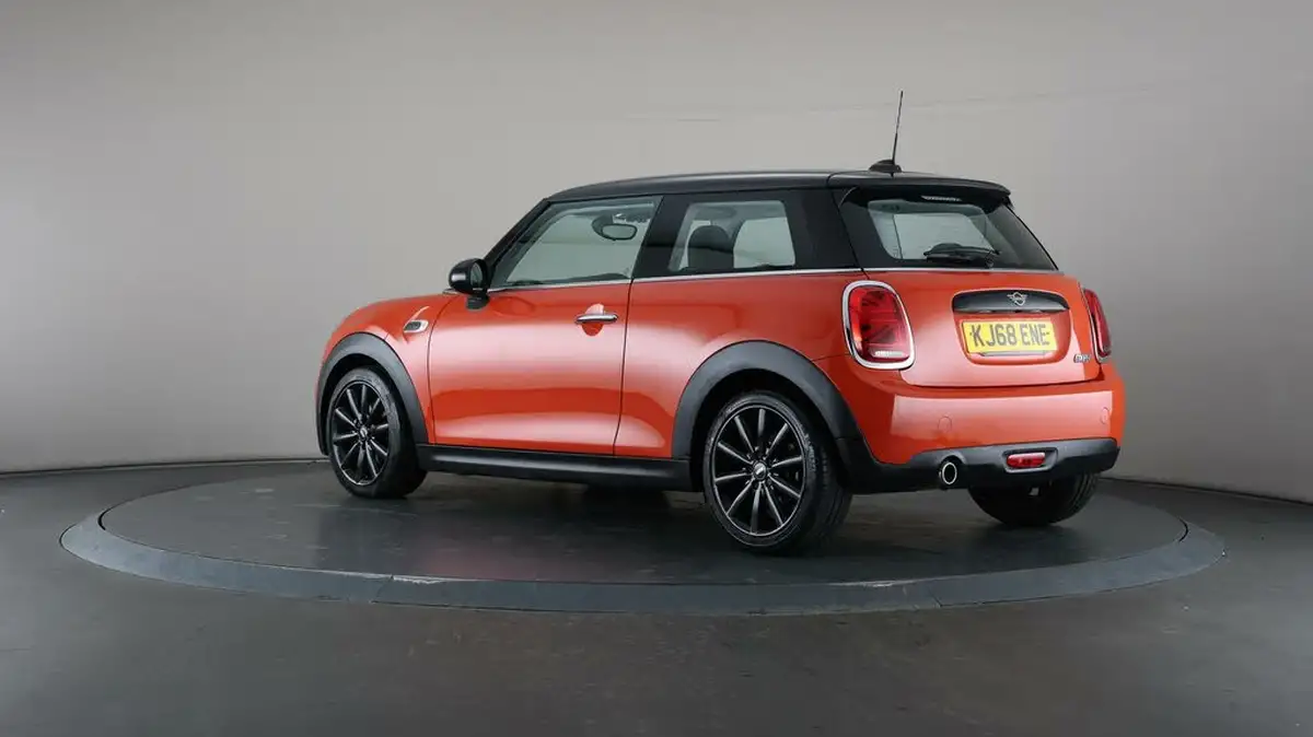 2019-mini-cooper-15-cooper-classic-ss-hatchback-3d-auto-big-70