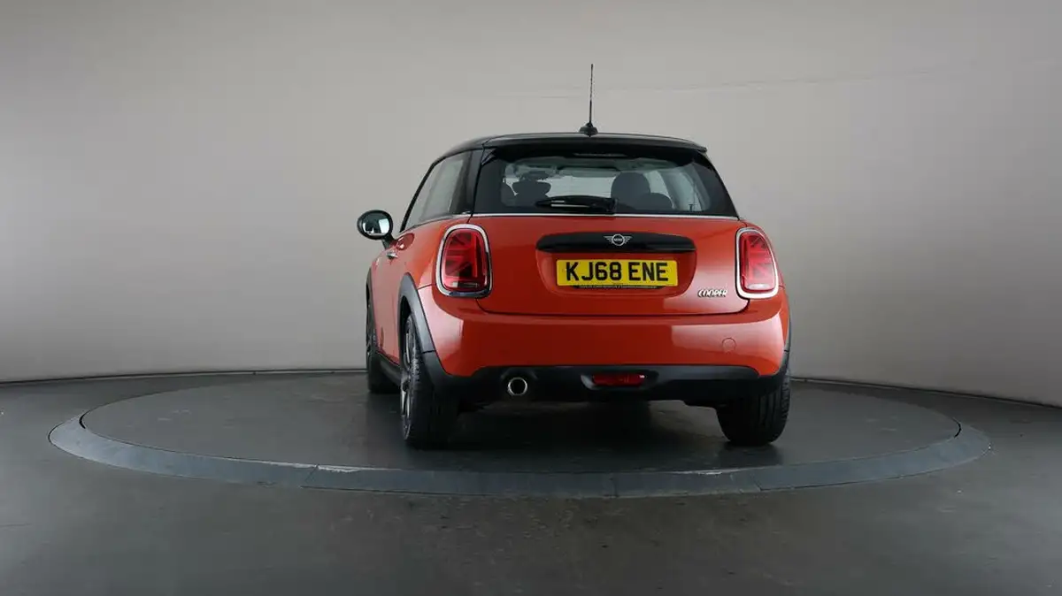 2019-mini-cooper-15-cooper-classic-ss-hatchback-3d-auto-big-42