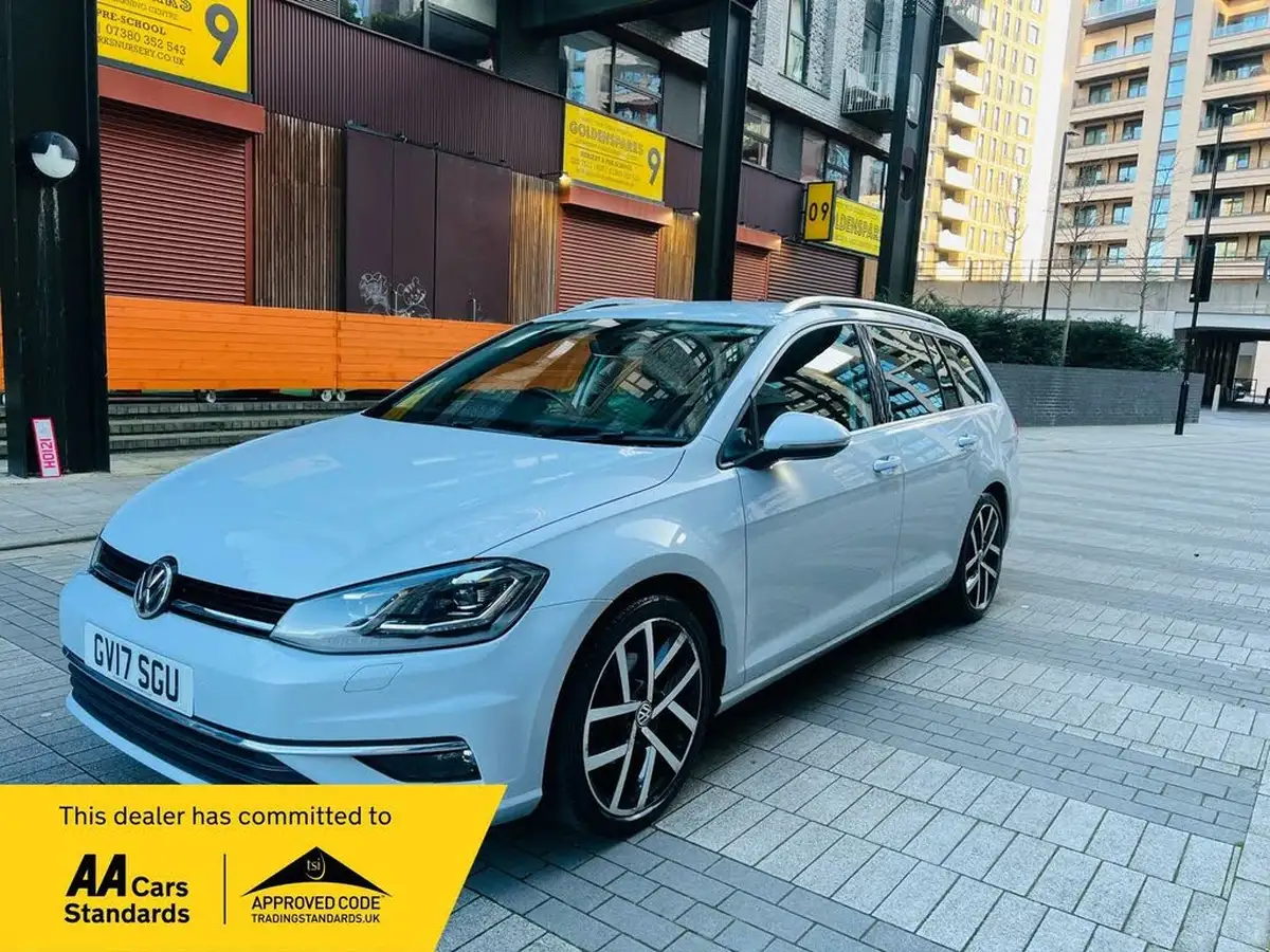2017-volkswagen-golf-15-tsi-gt-150ps-estate-5d-dsg-big-0