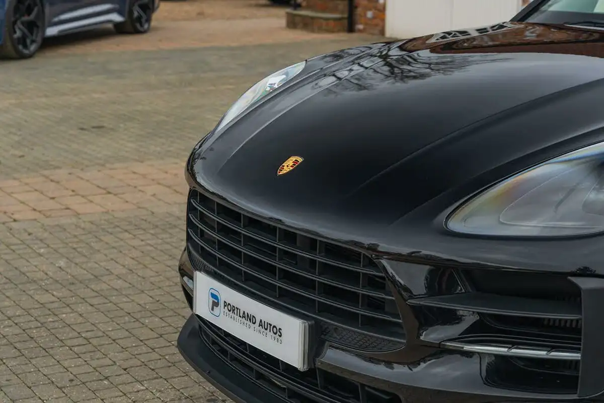 2020-porsche-macan-30-s-big-7