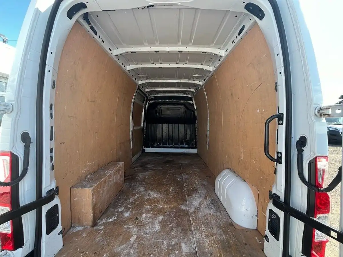 2020-renault-master-23dci-lm35-135-business-panel-big-13