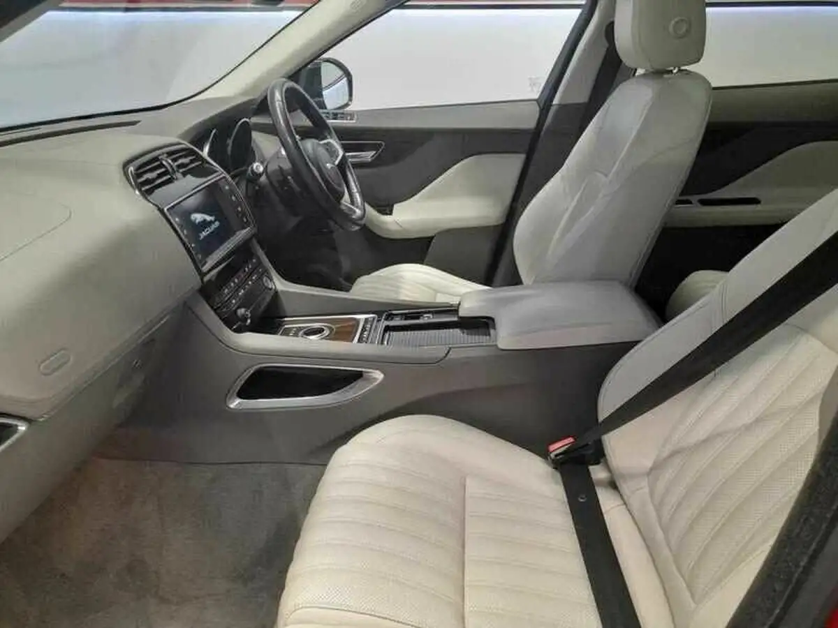 2018-jaguar-f-pace-20-i4d-portfolio-180ps-awd-auto-big-15