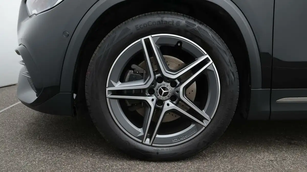 2021-mercedes-benz-gla-class-13-gla-180-amg-line-premium-plus-1332cc-big-18