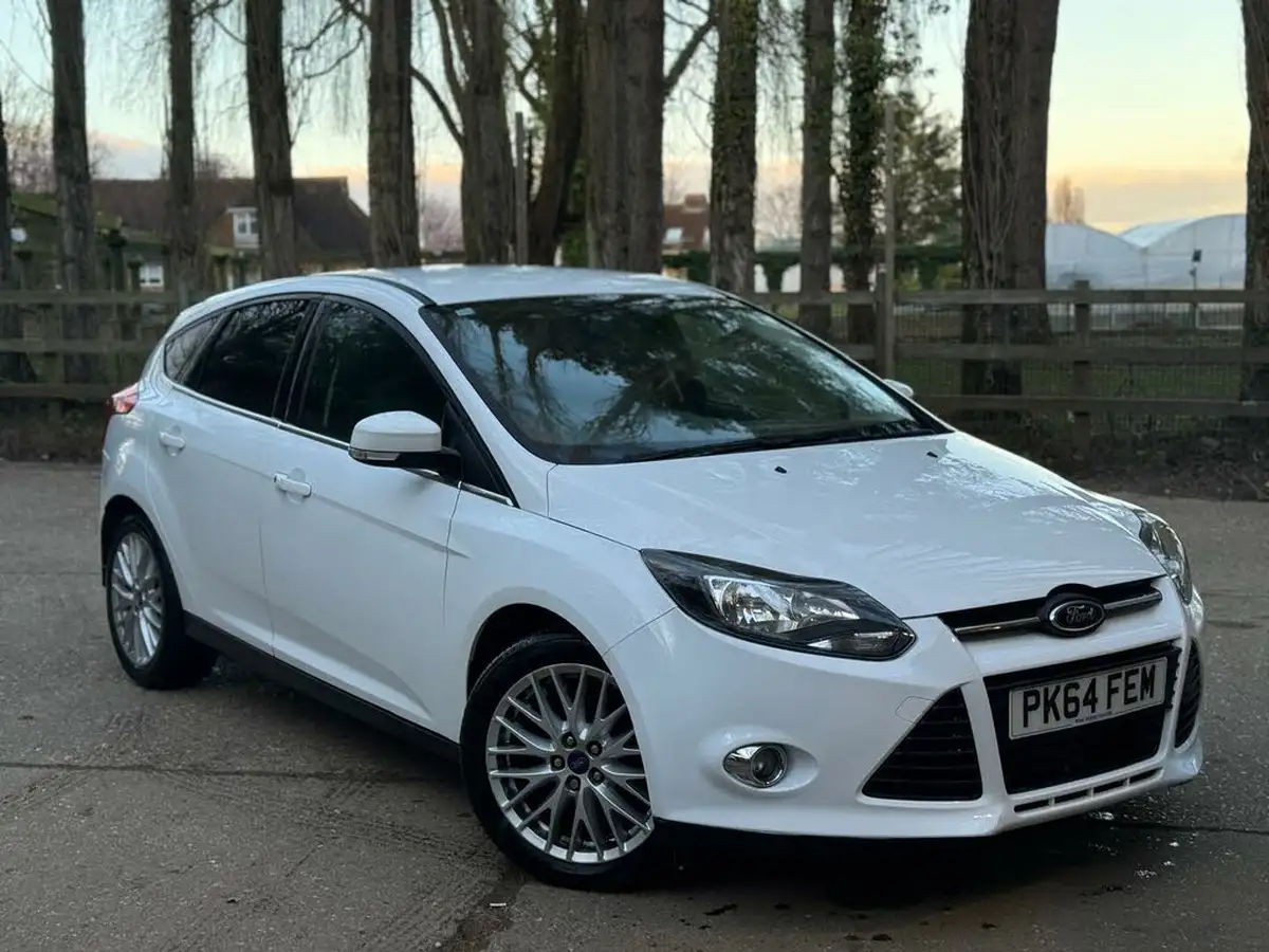 2014-ford-focus-10-zetec-scti-100ps-hatchback-big-16
