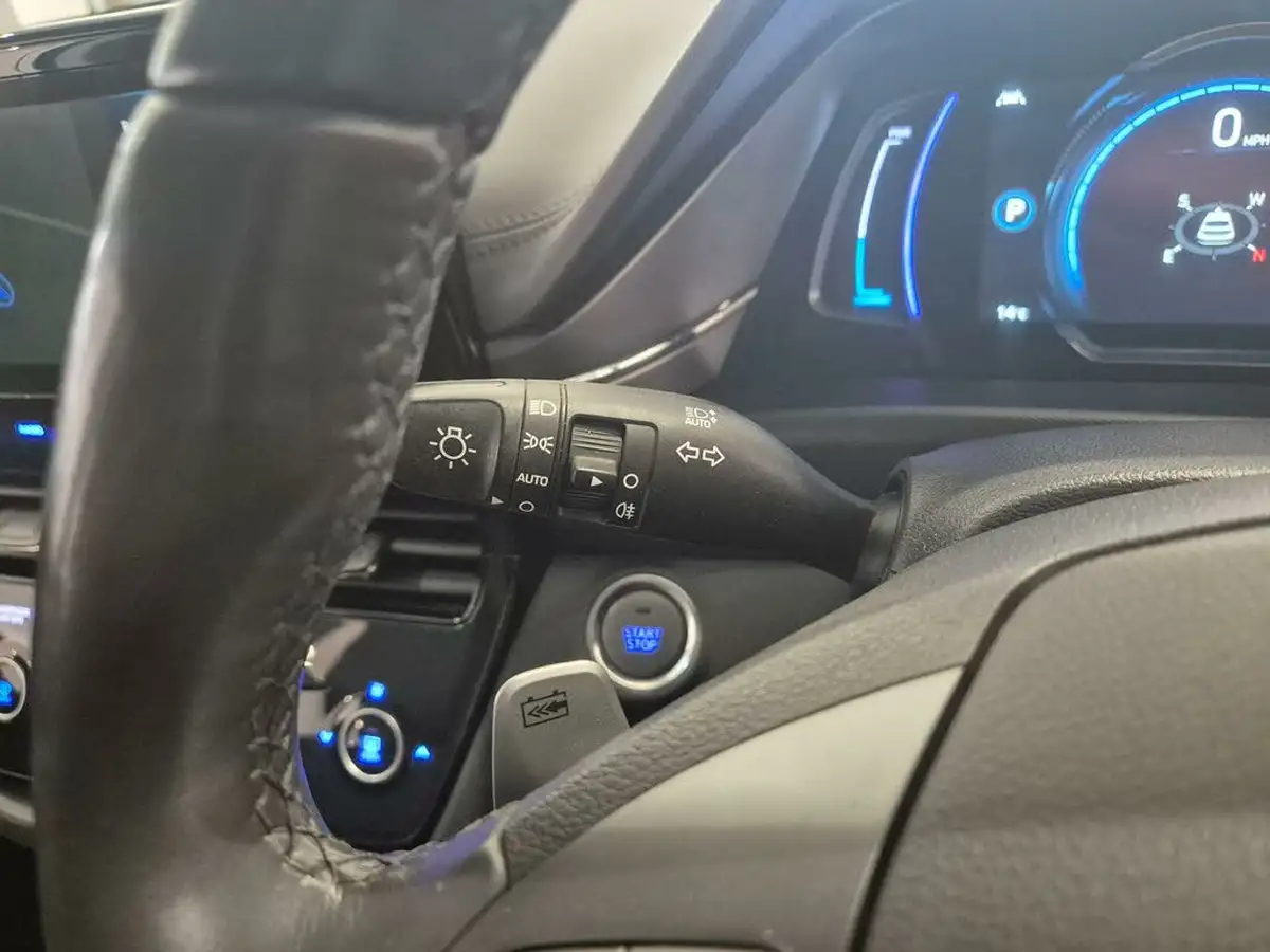 2021-hyundai-ioniq-e-premium-se-electric-100kw-big-28