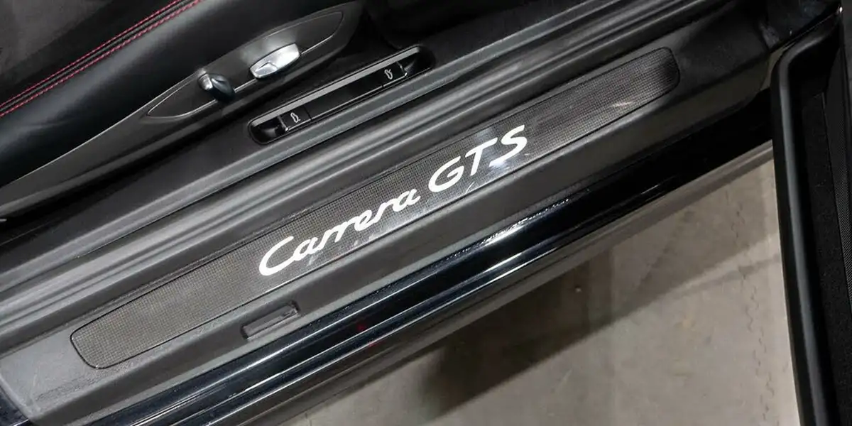 2015-porsche-911-38-carrera-gts-coupe-pdk-big-22