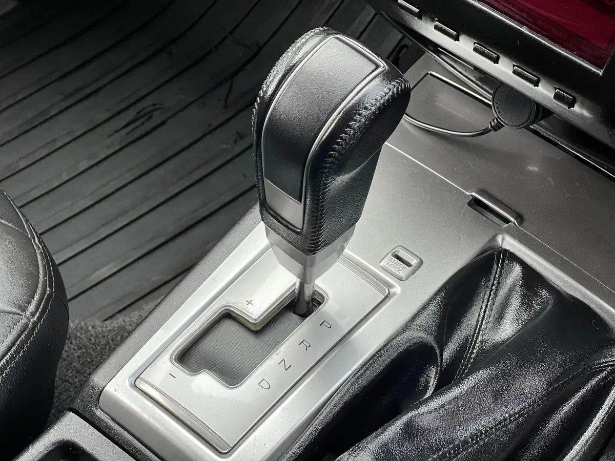 2014-mitsubishi-l200-25td-barbarian-auto-big-12