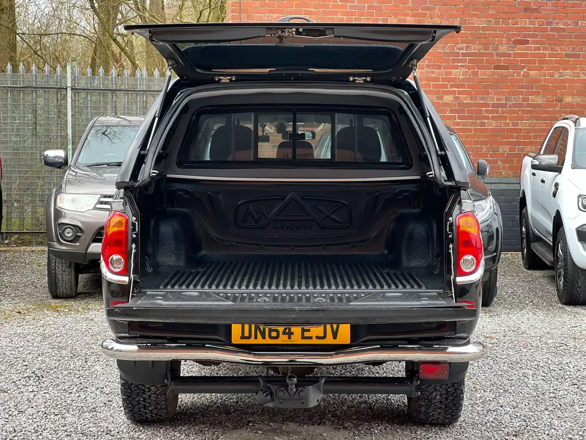 2014-mitsubishi-l200-25td-barbarian-auto-big-36