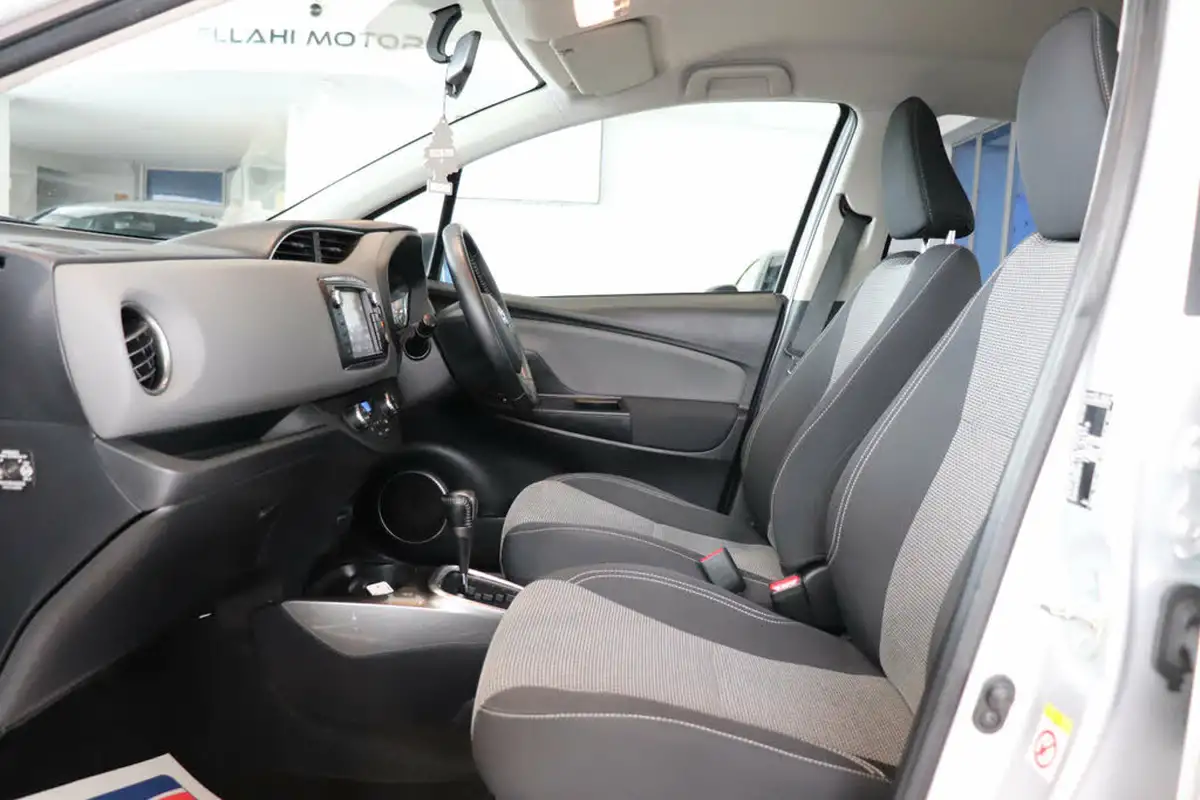 2015-toyota-yaris-15-vvt-i-sport-hybrid-big-31