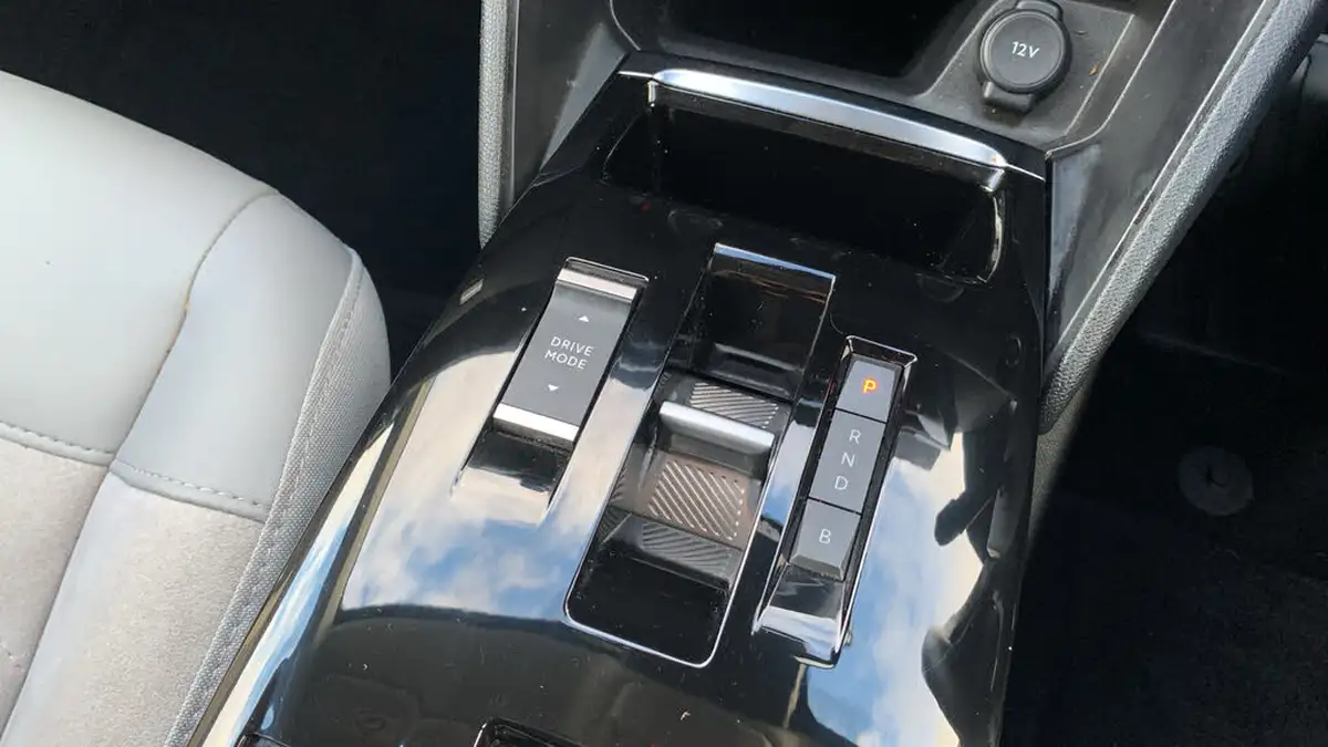 2024-citroen-c4-e-e-series-156ps-54kwh-big-19