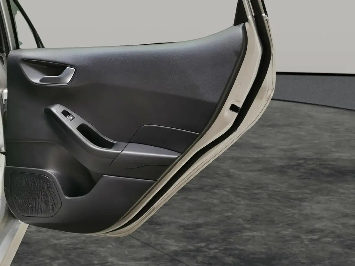2022-ford-fiesta-10t-st-line-125ps-hybrid-mhev-5d-big-29