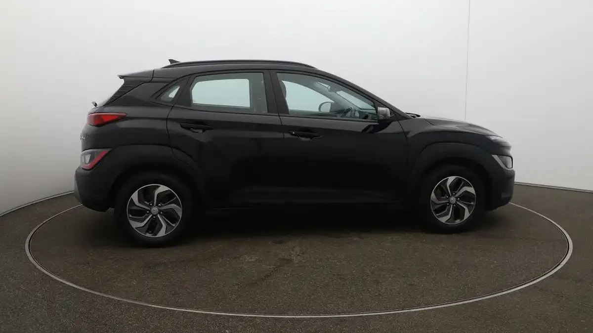 2023-hyundai-kona-16-gdi-se-connect-big-8