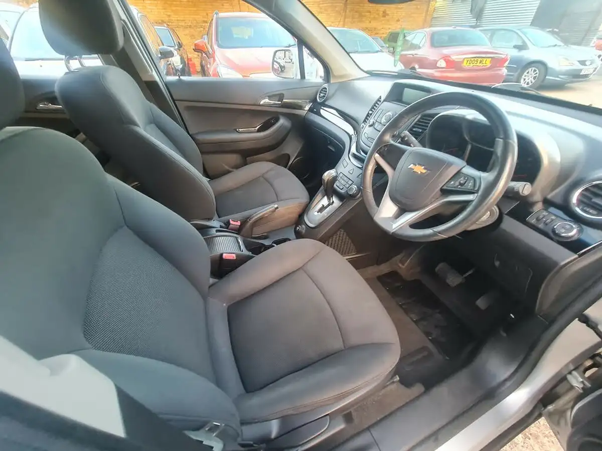 2012-chevrolet-orlando-18-lt-16v-auto-big-6