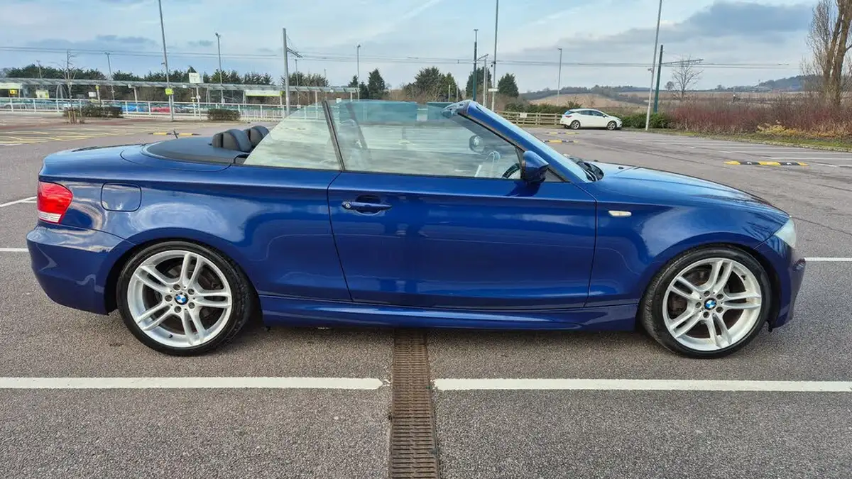 2010-bmw-1-series-20-120i-m-sport-convertible-2d-auto-big-16