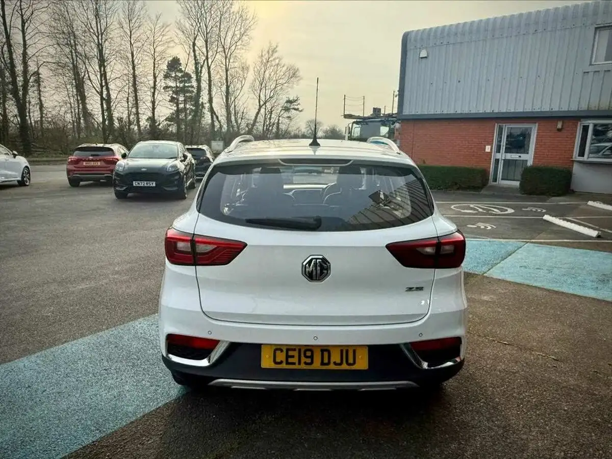2019-mg-zs-suv-15-vti-tech-exclusive-105bhp-big-14