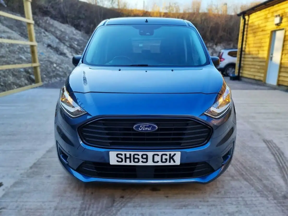 2019-ford-grand-tourneo-connect-15-zetec-100ps-1498cc-powershift-big-12