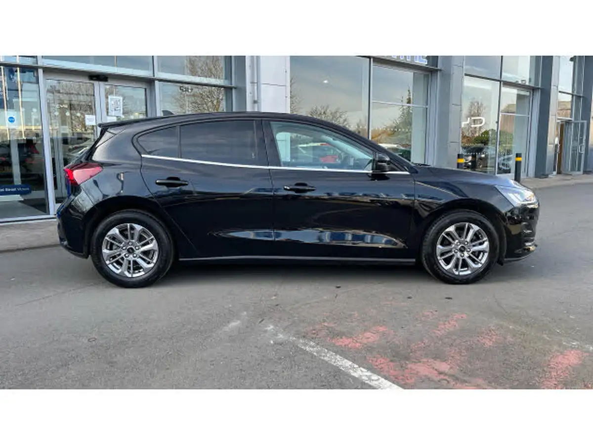 2023-ford-focus-10t-titanium-125ps-hatchback-big-7