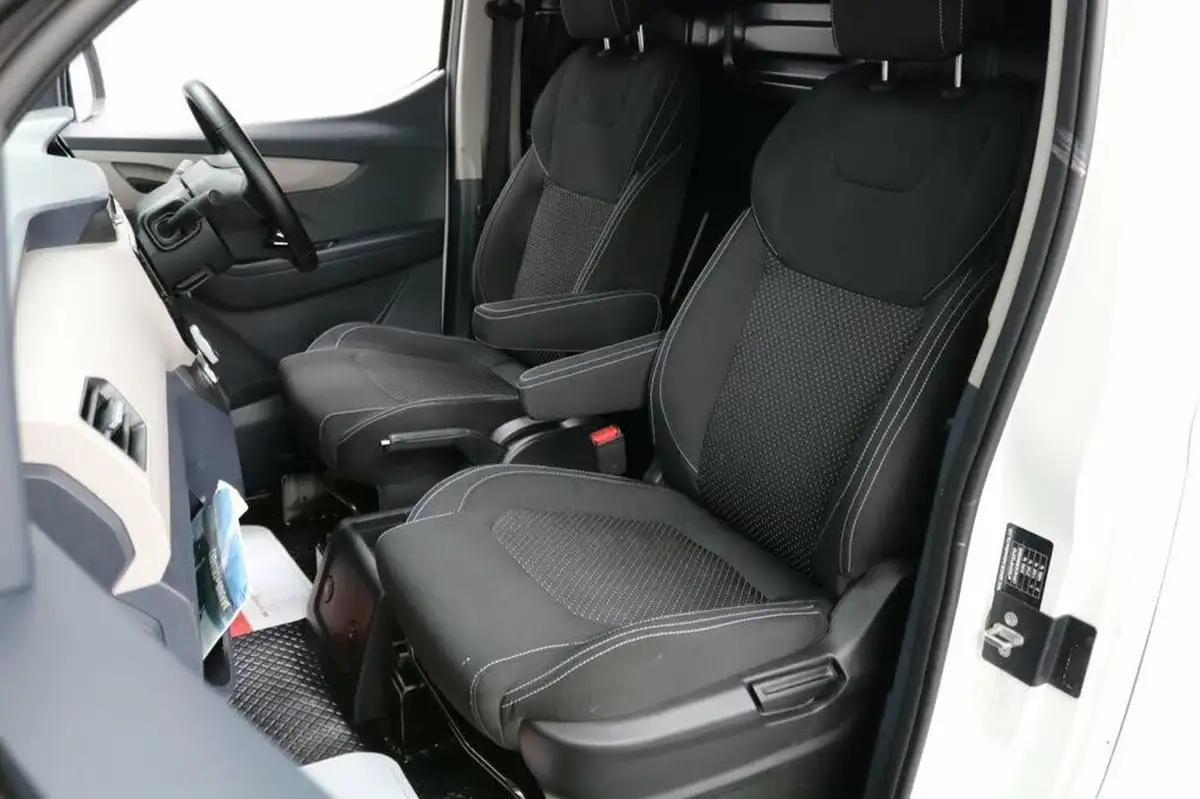 2021-maxus-e-deliver-3-e-l1h1-35kwh-big-19
