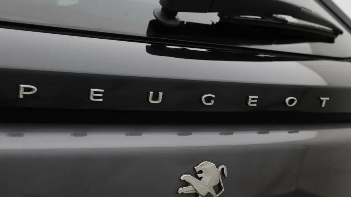2021-peugeot-2008-suv-12-puretech-allure-premium-130bhp-big-22