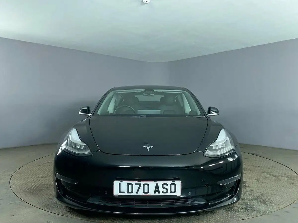 2020-tesla-model-3-e-performance-big-2