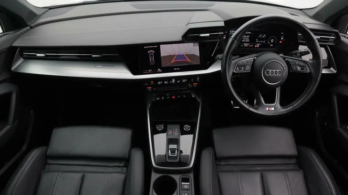 2021-audi-a3-14-45-tfsi-e-s-line-competition-big-13