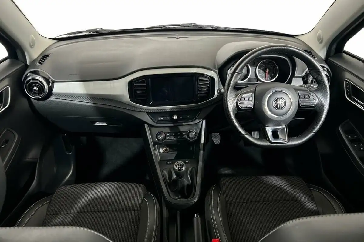 2022-mg-mg3-15-vti-tech-exclusive-nav-big-8