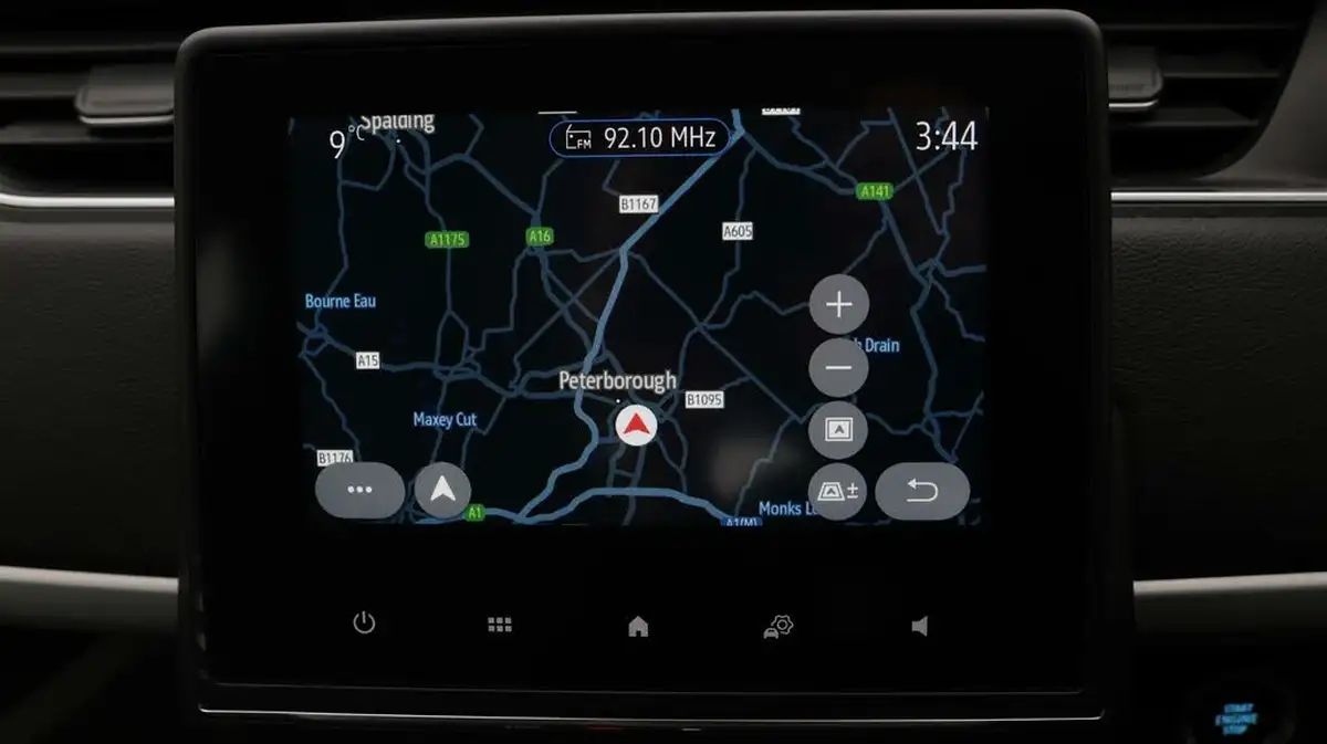 2021-renault-zoe-e-i-iconic-135ps-r135ze50-big-11